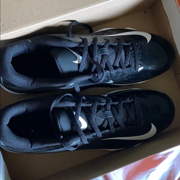 Shoes - Picture 2 of 4